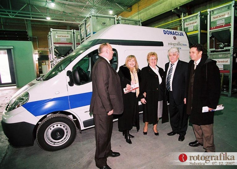 7th December 2007 Rotografika donated an ambulance car to the city hospital