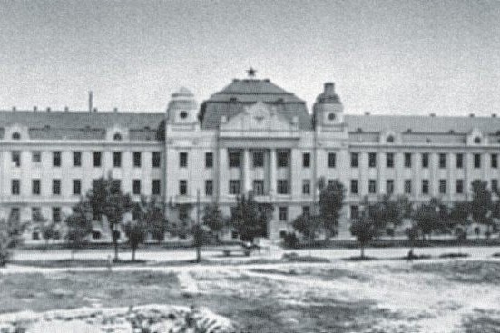 The first relocation in 1920