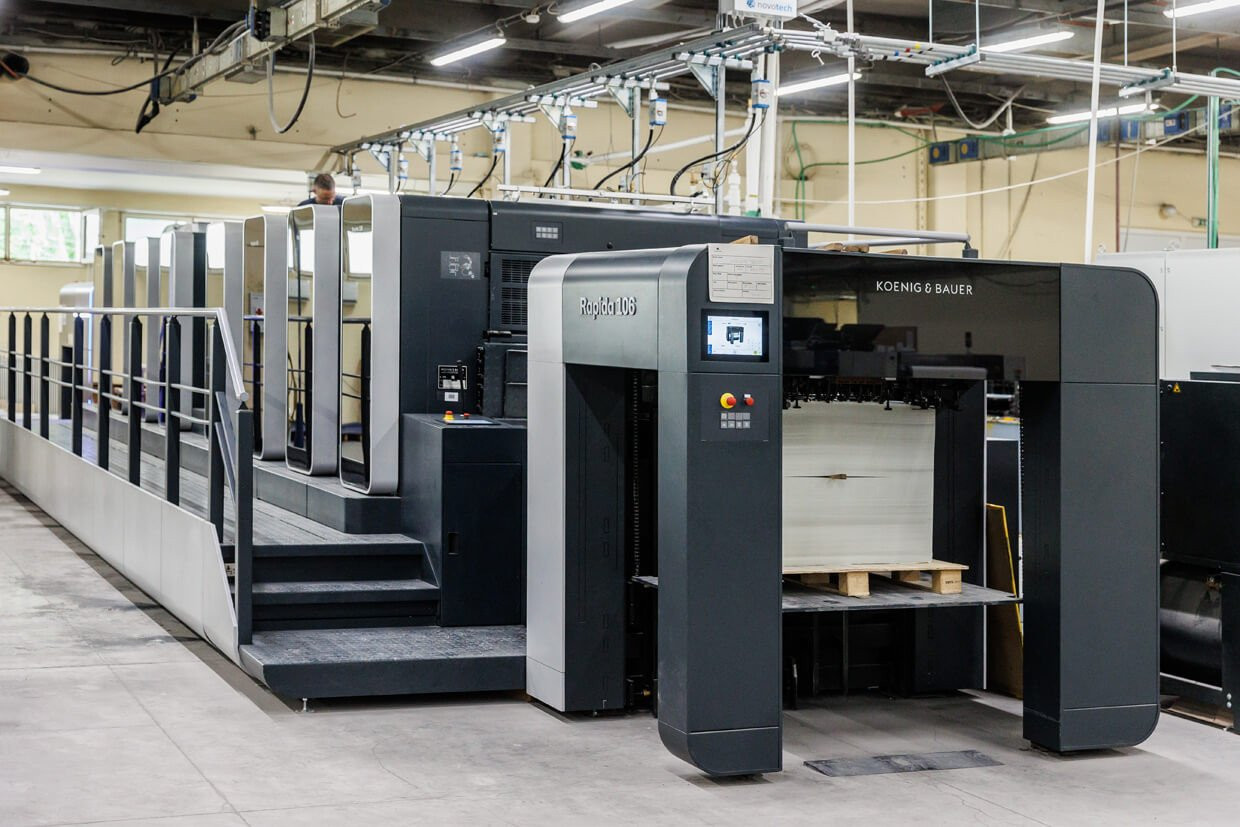 2022. A new printing press was purchased and installed: 8-color KBA Rapida 106-8 SW 4+4 - 8/0, with in print color control: QUALI TRONIC, capacity 18,000/15,000 sheets/h