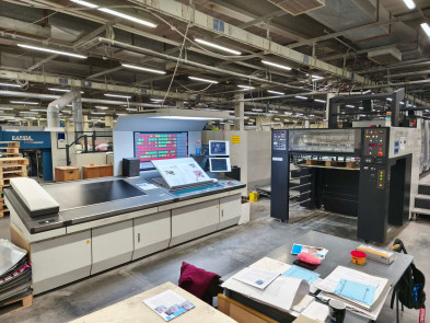 In September 2024, a KOMORI Lithrone G37P SW 4+4 eight-color press was purchased and installed.