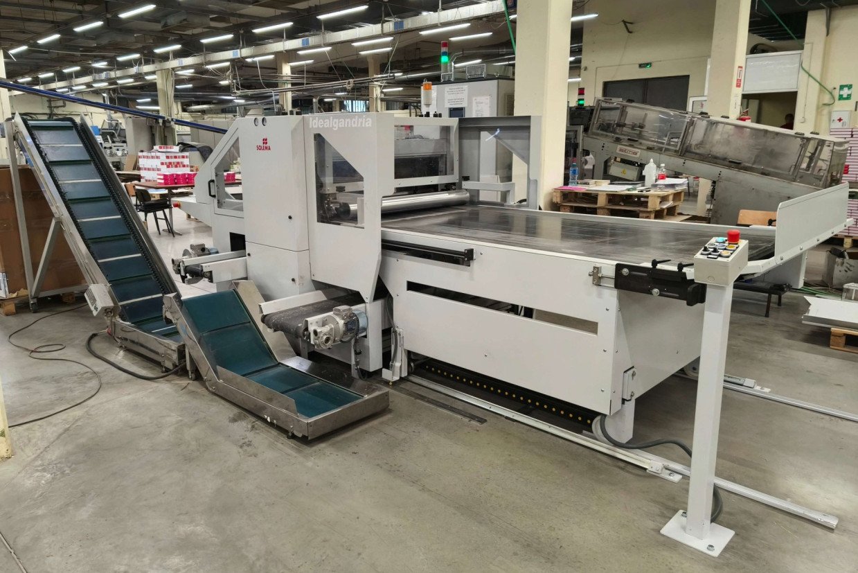 2024 augusztusában megvásároltunk és telepítettünk egy automata szürkelemez vágógépet, SOLEMA IDEALGANDRIA.