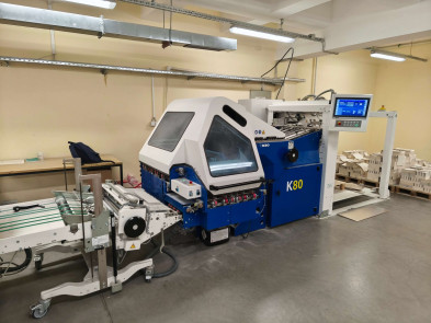 Im Januar 2025 wurde eine Bogenfalzmaschine MBO K-80 gekauft und installiert.