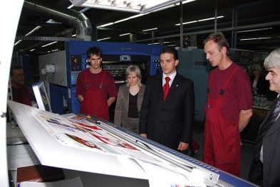 Oktober 2006 die neuen Maschine KBA Rapida 105U fängt mit der Arbeit an