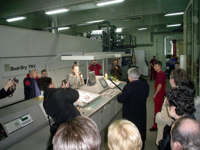 03. mart 2006. puštena je u rad druga revijalna kolorna rotacija KOMORI S38